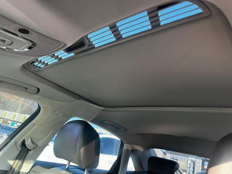 2016 Audi A4 45 TFSI photo 9