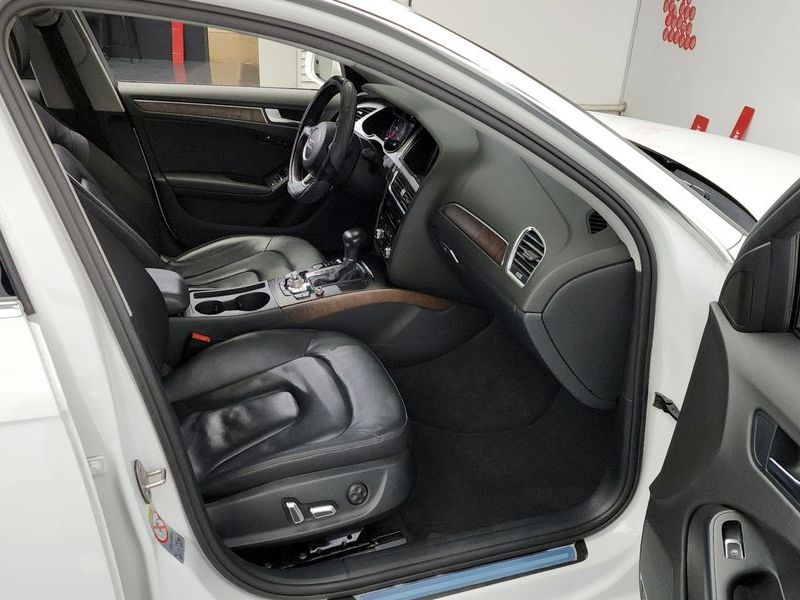 2016 Audi A4 30 TDI Dynamic B8 photo 12