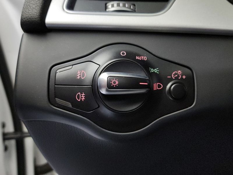 2016 Audi A4 30 TDI Dynamic B8 photo 14