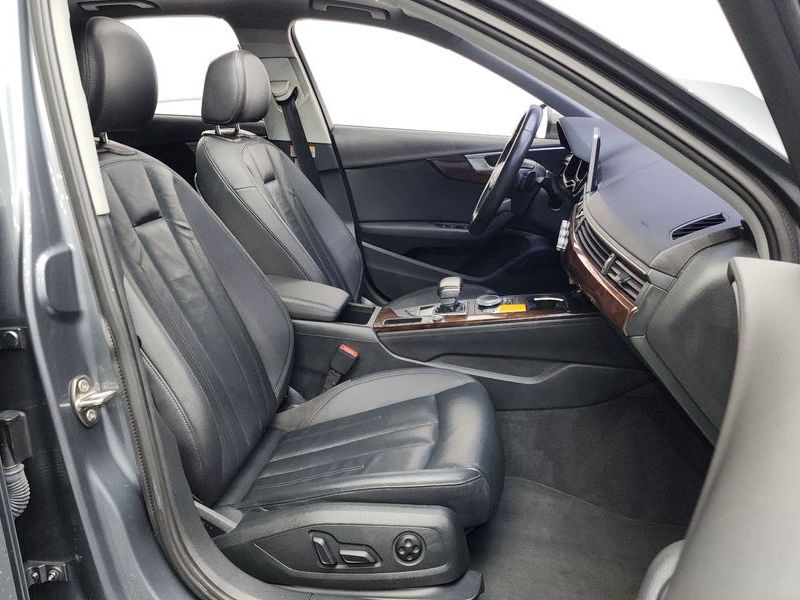 2016 Audi A4 45 TFSI Premium photo 11