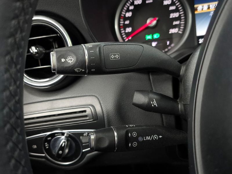 2017 Mercedes-Benz C-Class C200 d photo 18