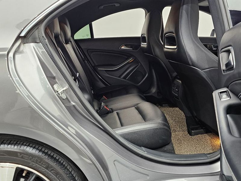 2017 Mercedes-Benz A-Class CLA250 4MATIC photo 11