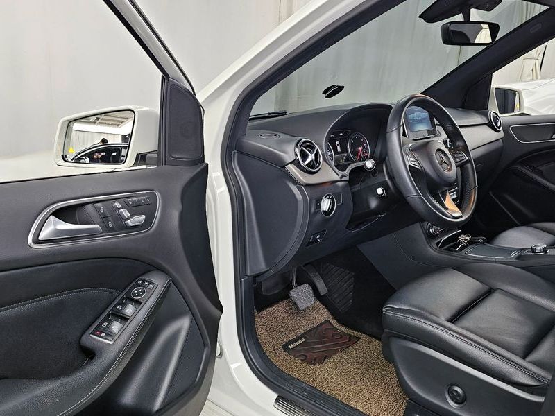 2017 Mercedes-Benz B-클래스 W246 B200 d photo 10
