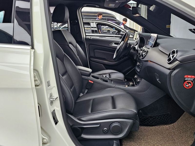 2017 Mercedes-Benz B-클래스 W246 B200 d photo 11