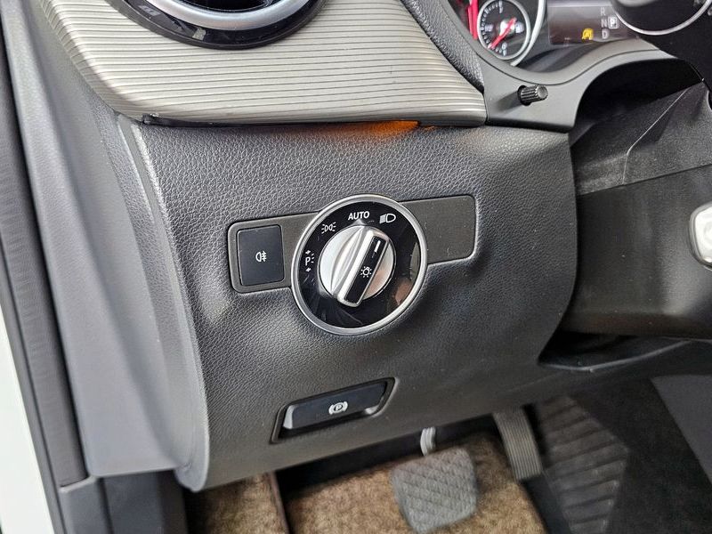 2017 Mercedes-Benz B-클래스 W246 B200 d photo 16