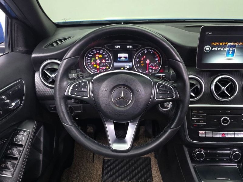 2017 Mercedes-Benz A-Class A200 photo 13