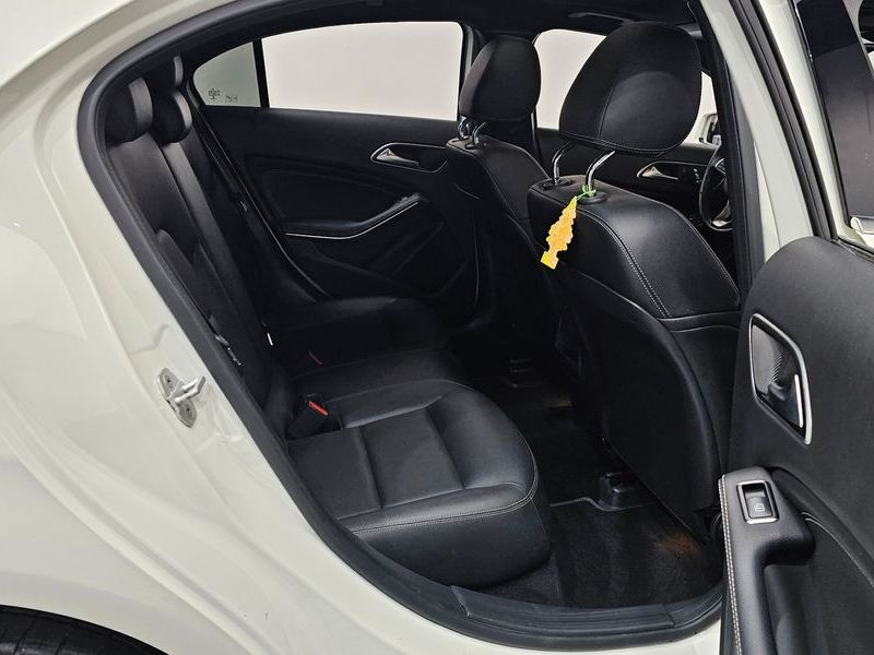 2017 Mercedes-Benz A-Class A200 photo 11