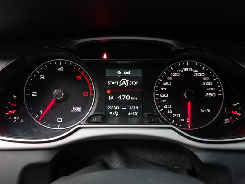 2016 Audi A4 30 TDI Dynamic B8 photo 8
