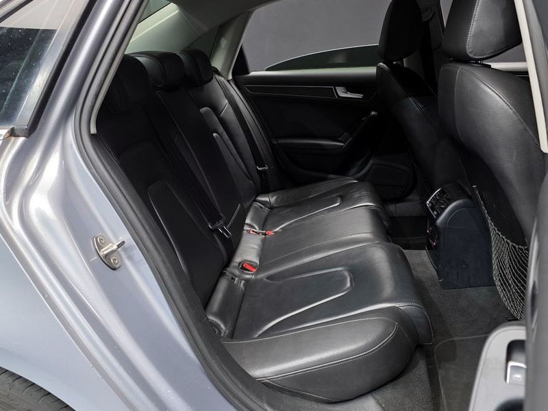 2016 Audi A4 30 TDI Dynamic B8 photo 12