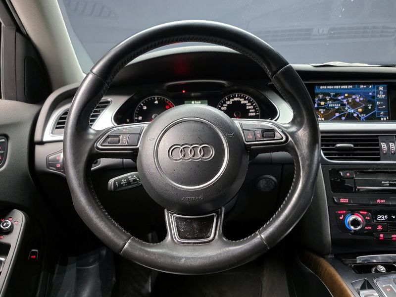 2016 Audi A4 30 TDI Dynamic B8 photo 13