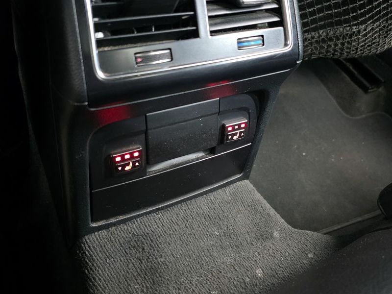 2016 Audi A4 30 TDI Dynamic B8 photo 18