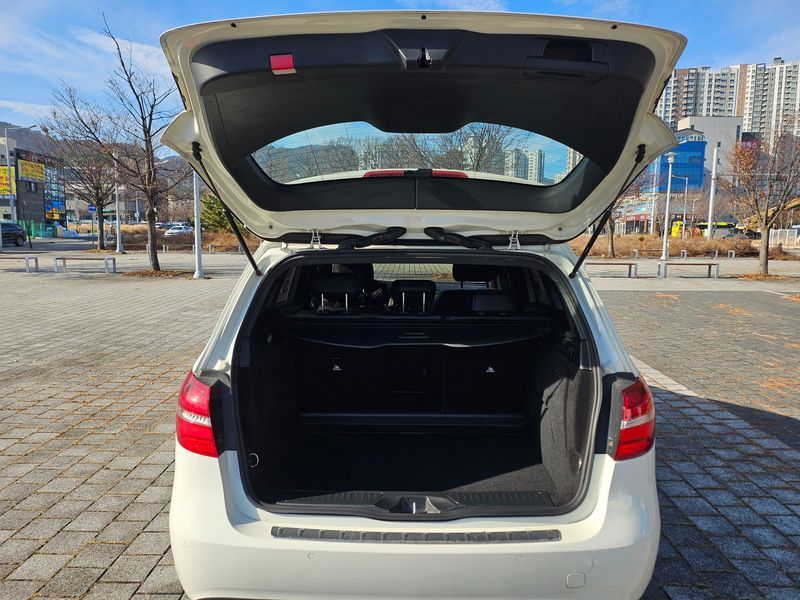 2017 Mercedes-Benz B-클래스 W246 B200 d photo 8