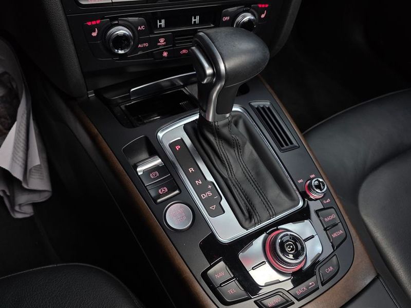 2016 Audi A4 30 TDI Dynamic B8 photo 9