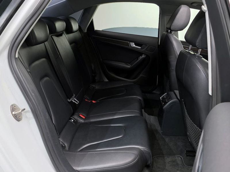 2016 Audi A4 30 TDI Dynamic B8 photo 12