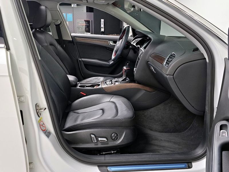 2016 Audi A4 30 TDI Dynamic B8 photo 11