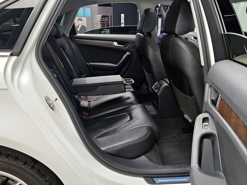 2016 Audi A4 30 TDI Dynamic B8 photo 12