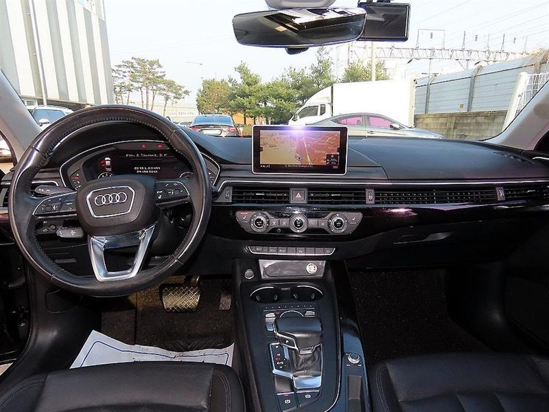 2016 Audi A4 45 TFSI Premium photo 7