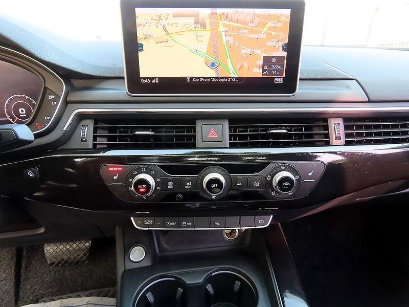 2016 Audi A4 45 TFSI Premium photo 13
