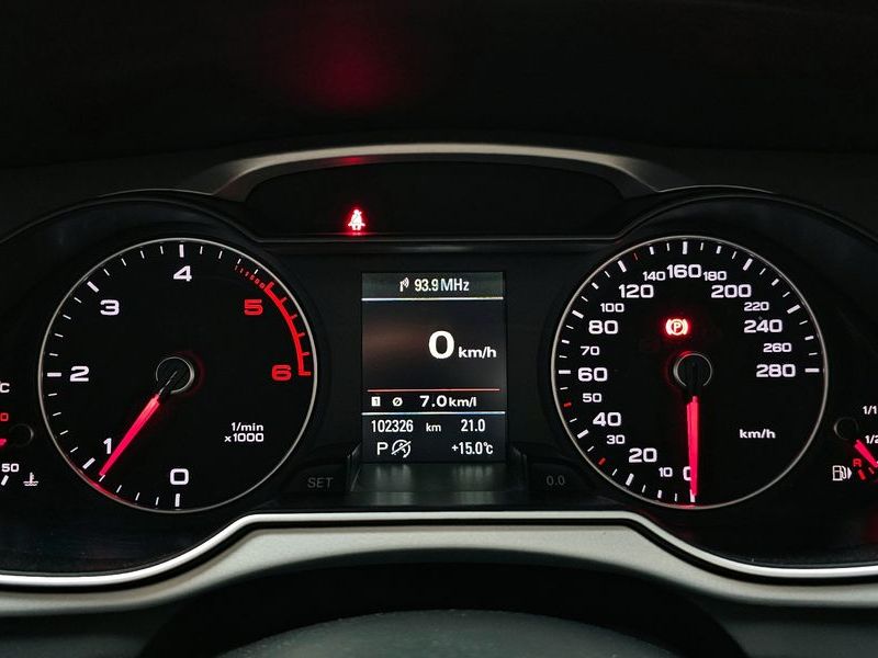 2016 Audi A4 30 TDI Dynamic B8 photo 8