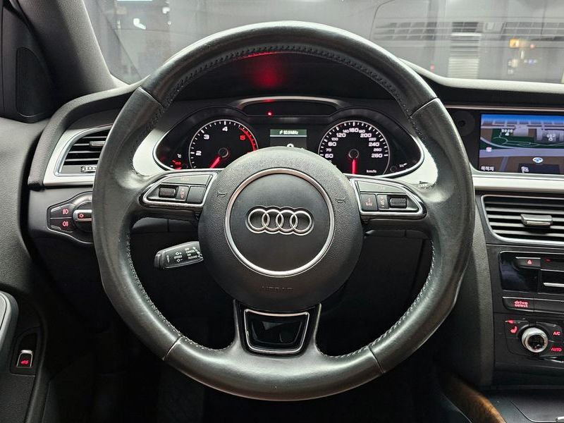 2016 Audi A4 30 TDI Dynamic B8 photo 13