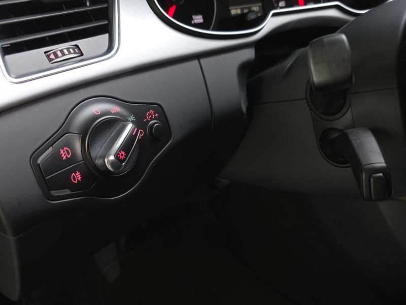 2016 Audi A4 35 TDI Quattro Dynamic B8 photo 16