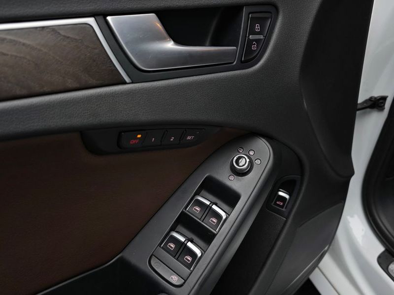 2016 Audi A4 35 TDI Quattro Dynamic B8 photo 16