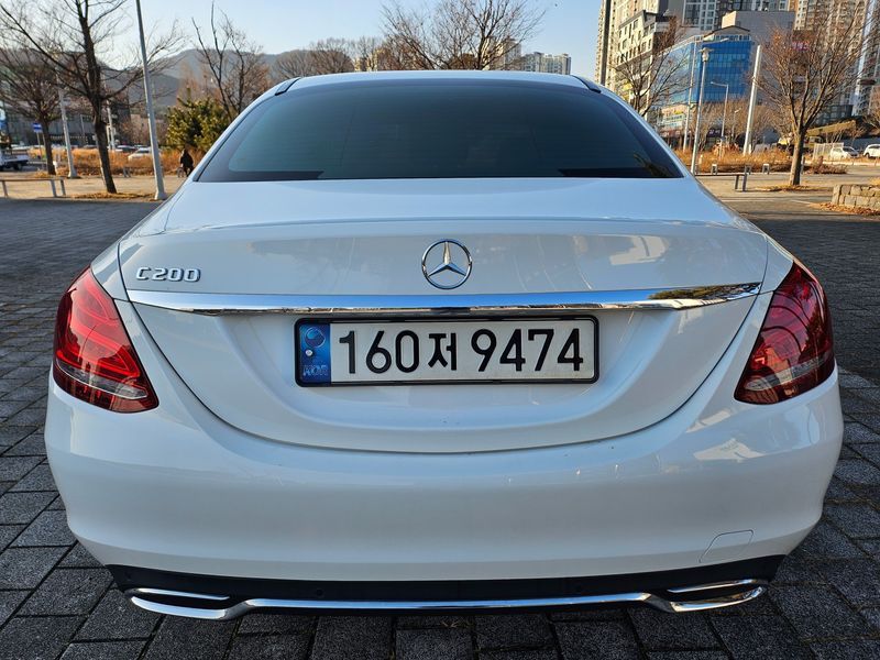 2017 Mercedes-Benz C-Class C200 photo 7