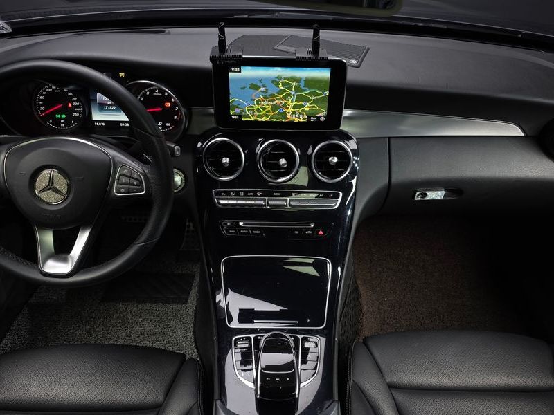 2017 Mercedes-Benz C-Class C200 Avantgarde photo 7