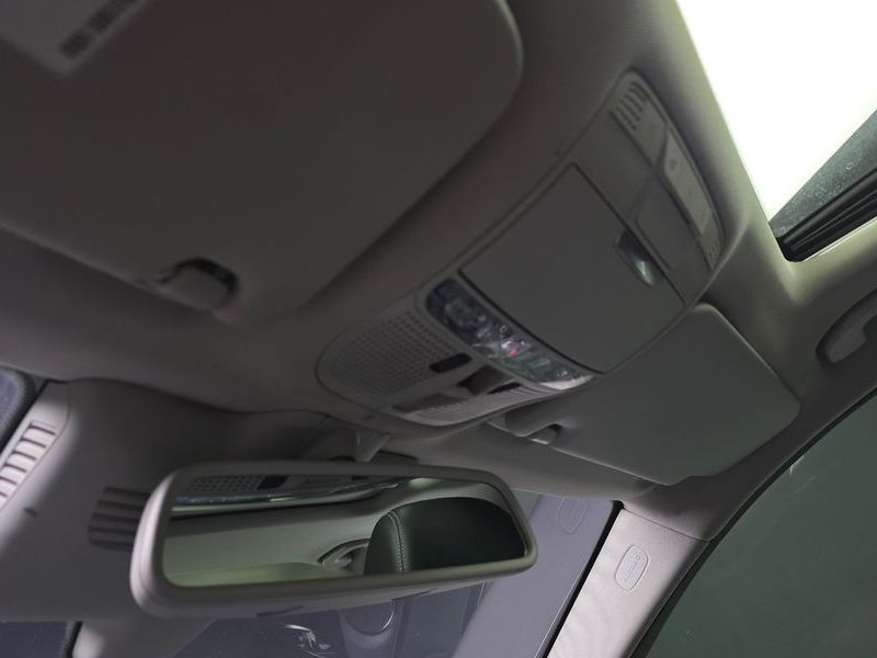 2017 Mercedes-Benz C-Class C200 Avantgarde photo 19