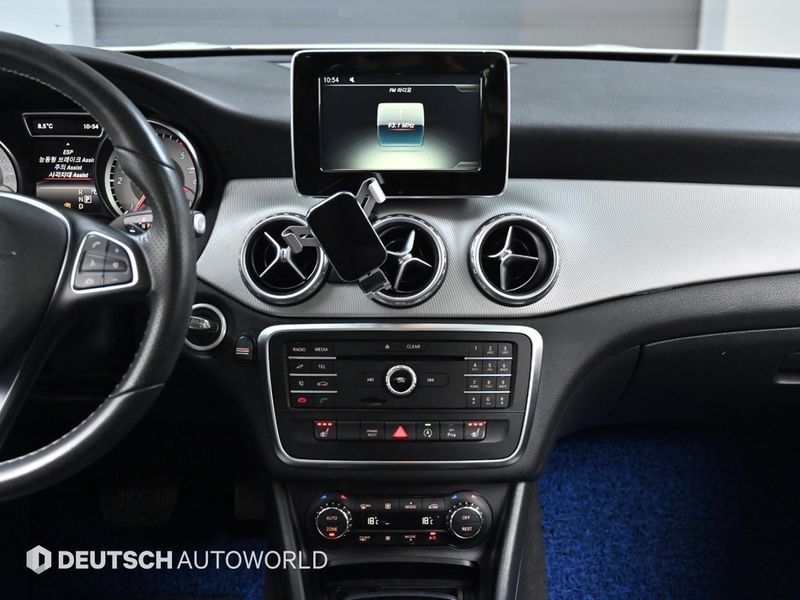 2017 Mercedes-Benz A-Class GLA200 d photo 14
