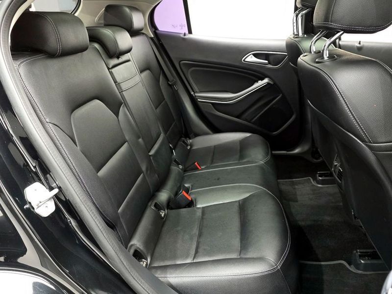 2017 Mercedes-Benz A-Class GLA200 d photo 11
