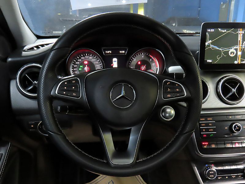 2017 Mercedes-Benz A-Class GLA200 d 4MATIC photo 10