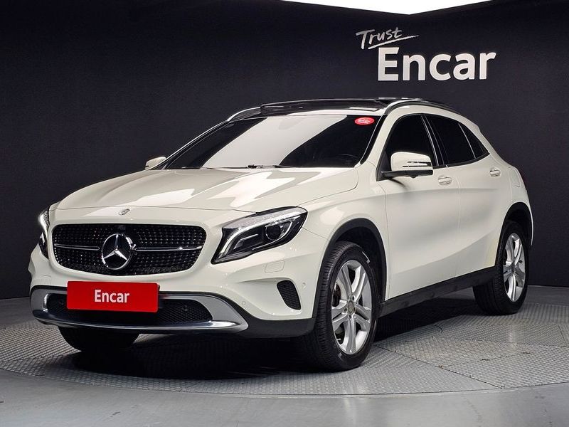 2017 Mercedes-Benz A-Class GLA200 d photo 1
