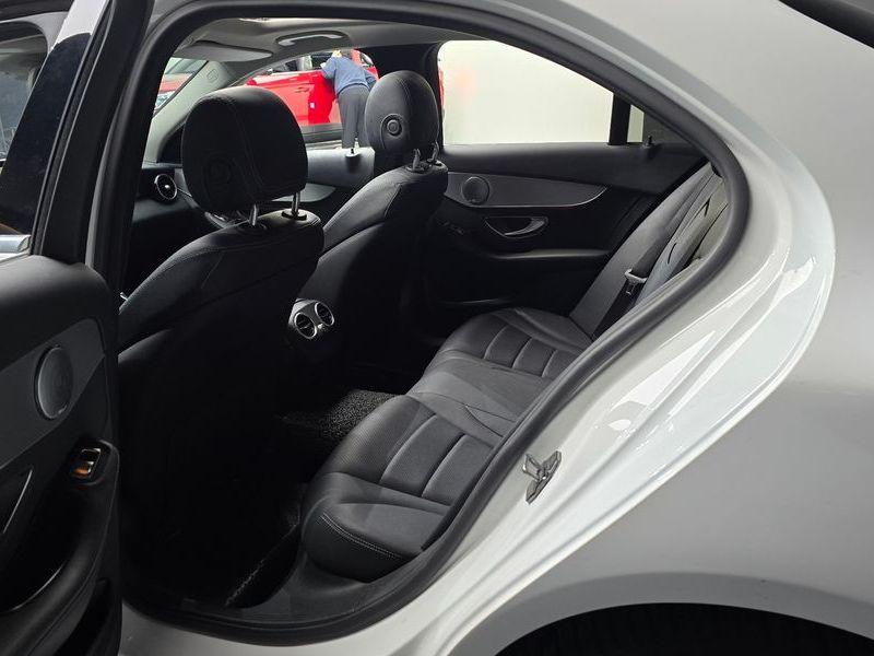 2017 Mercedes-Benz C-Class C220 d Avantgarde photo 11