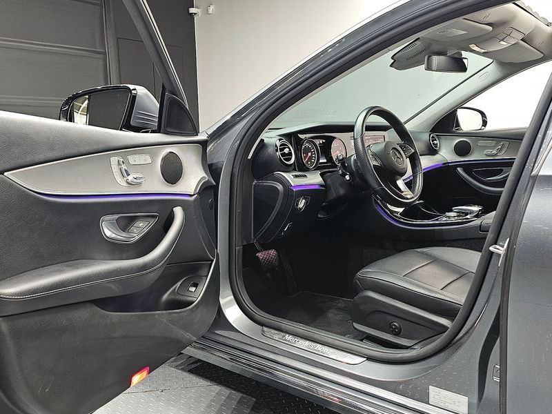 2017 Mercedes-Benz E-Class E200 Avantgarde photo 10