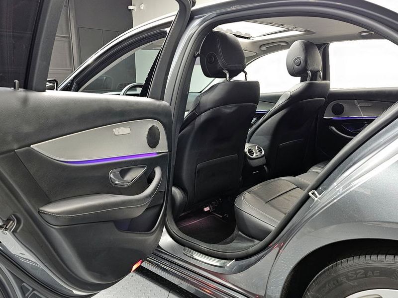2017 Mercedes-Benz E-Class E200 Avantgarde photo 11