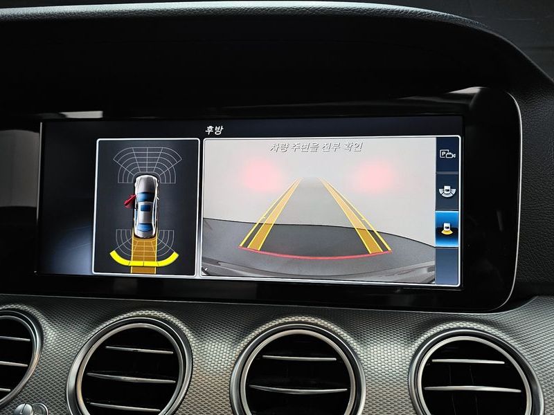 2017 Mercedes-Benz E-Class E200 Avantgarde photo 14