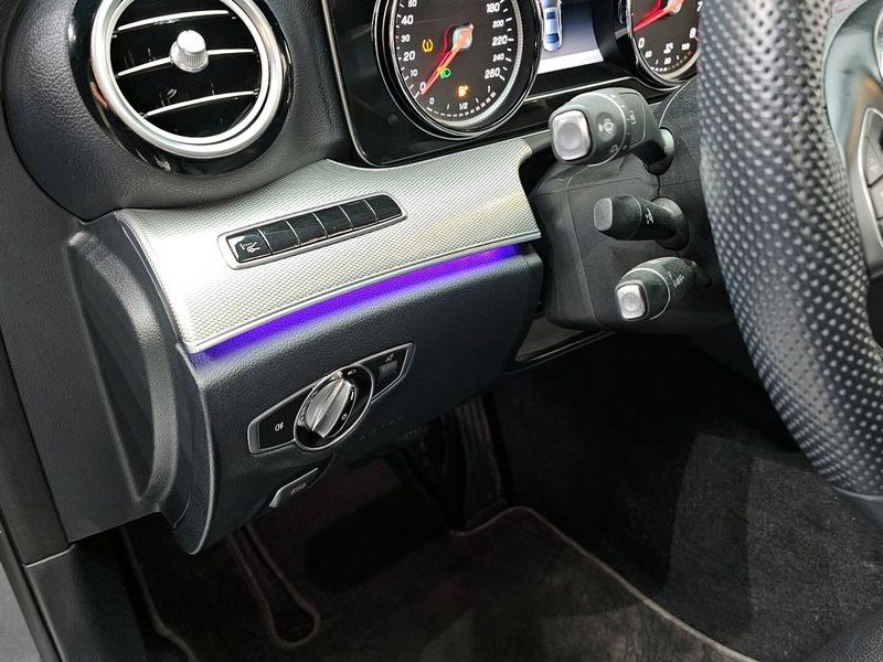 2017 Mercedes-Benz E-Class E200 Avantgarde photo 16