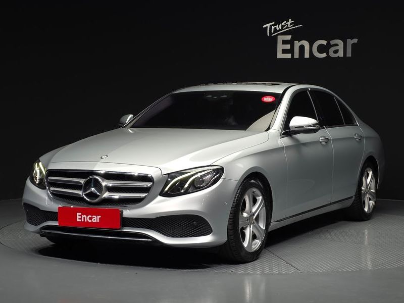 2017 Mercedes-Benz E-Class E200 Avantgarde photo 1