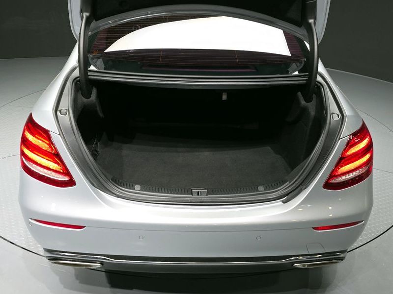 2017 Mercedes-Benz E-Class E200 Avantgarde photo 20