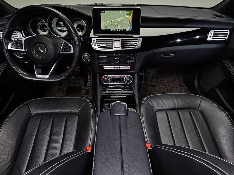 2017 Mercedes-Benz S-Class CLS250 d 4MATIC AMG Line photo 7