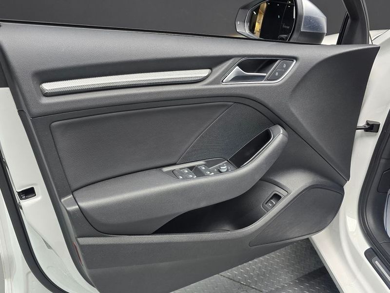 2018 Audi A3 40 TFSI 8V photo 24