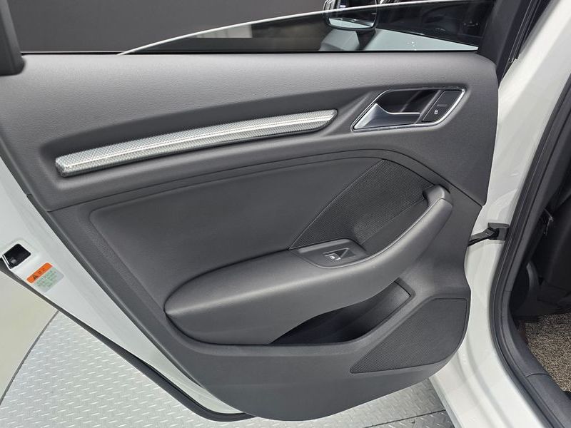 2018 Audi A3 40 TFSI 8V photo 25
