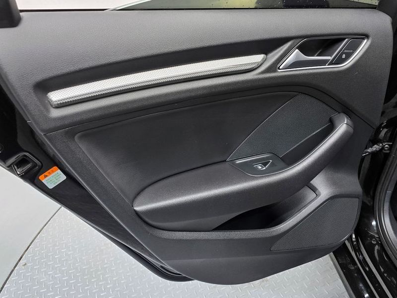2018 Audi A3 40 TFSI 8V photo 25