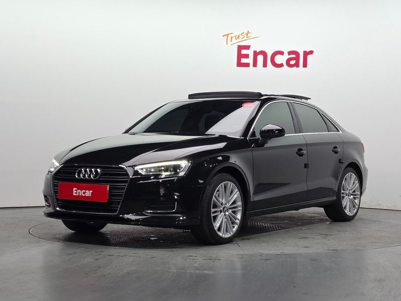2018 Audi A3 40 TFSI 8V photo 1