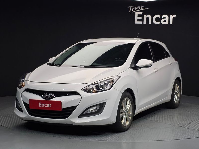 2012 Hyundai i30 Diesel 1.6 VGT Unique photo 1