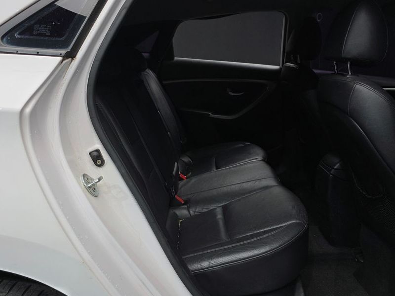 2012 Hyundai i30 Diesel 1.6 VGT Unique photo 12