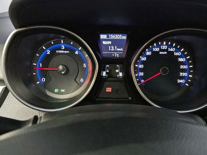 2012 Hyundai i30 Diesel 1.6 VGT Unique photo 8