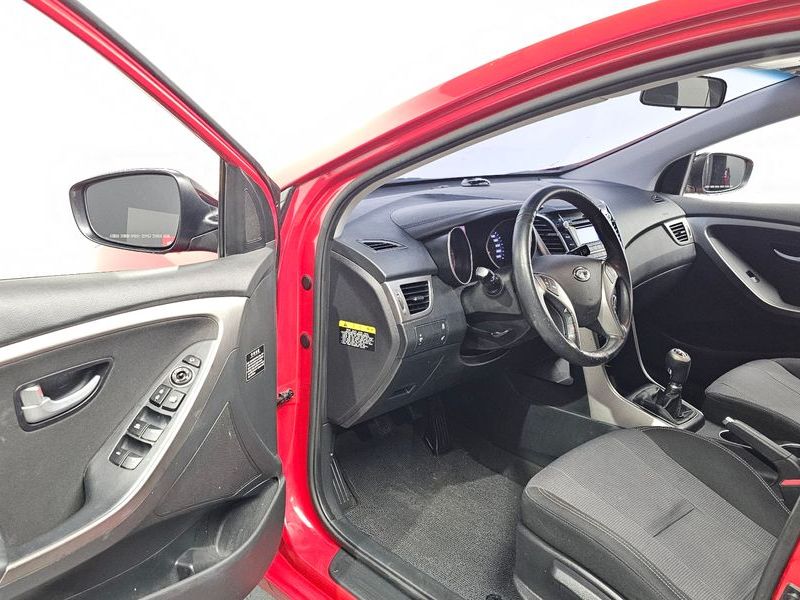 2012 Hyundai i30 Diesel 1.6 VGT Unique photo 10