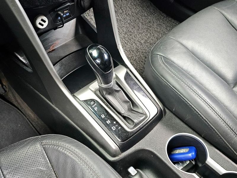 2012 Hyundai i30 Diesel 1.6 VGT Unique photo 9